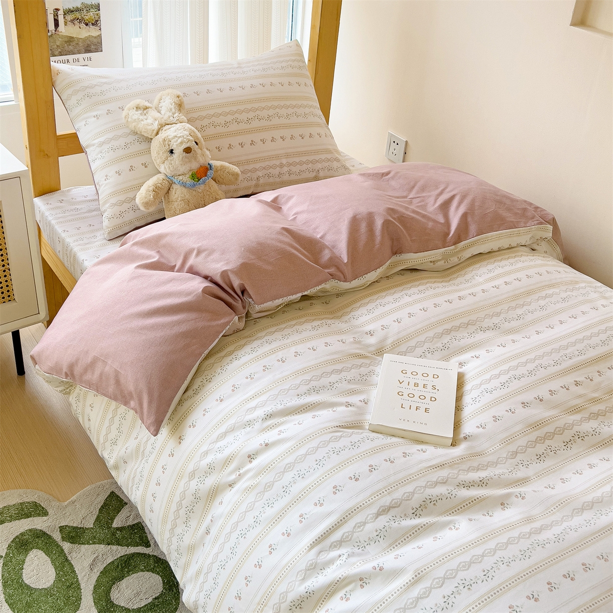 91家纺网 家纺一手货源 找家纺 名兮2025新款全棉纯棉13372学生床多件套 樱桃花