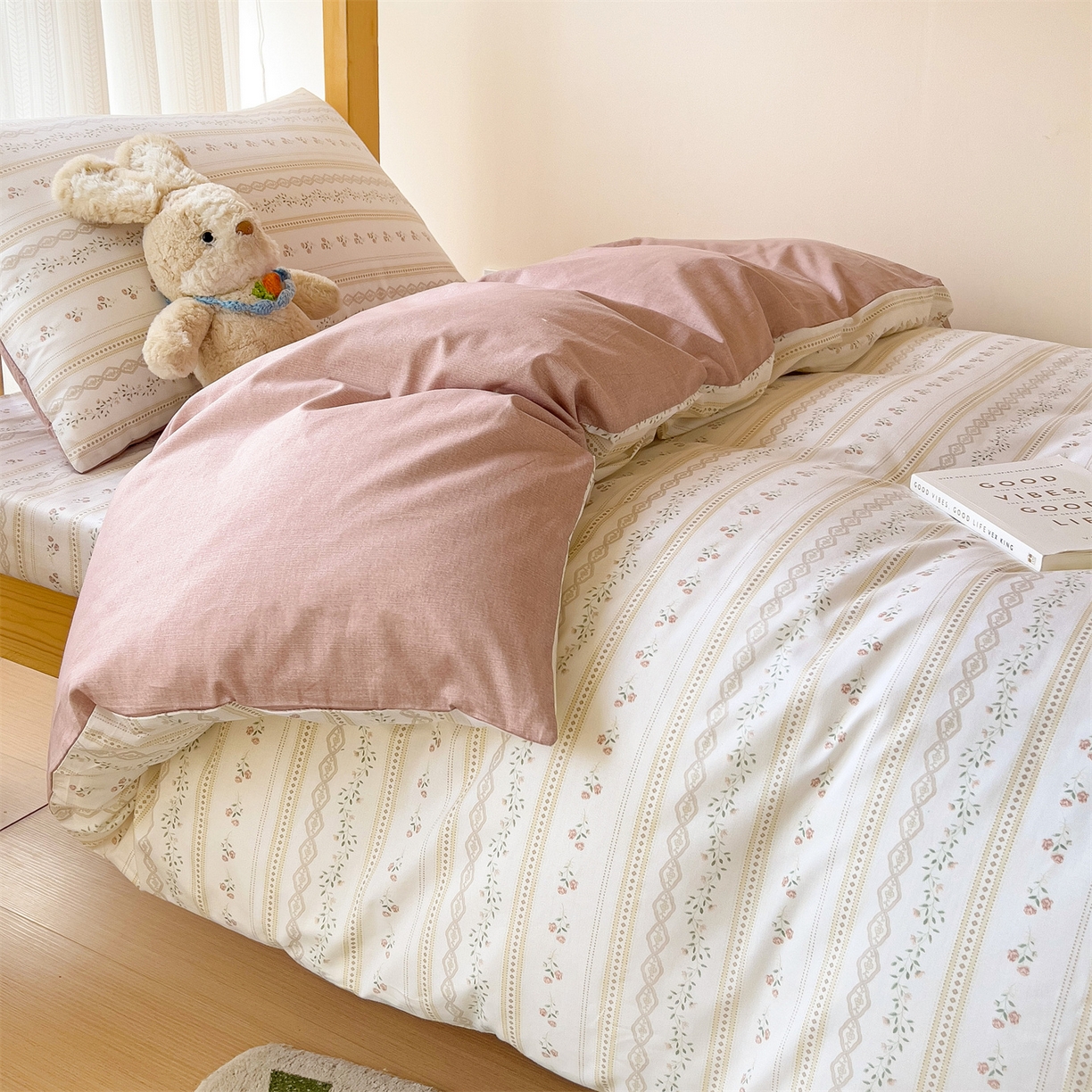 91家纺网 家纺一手货源 找家纺 名兮2025新款全棉纯棉13372学生床多件套 樱桃花