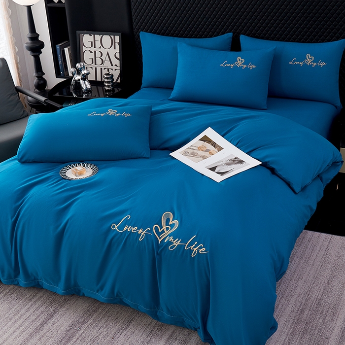 91家纺网 家纺一手货源 找家纺 鑫缘家纺 2025新款水洗磨毛纯色绣花四件套（110克） 宝石蓝