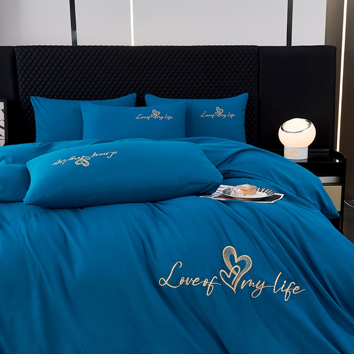 91家纺网 家纺一手货源 找家纺 鑫缘家纺 2025新款水洗磨毛纯色绣花四件套（110克） 宝石蓝