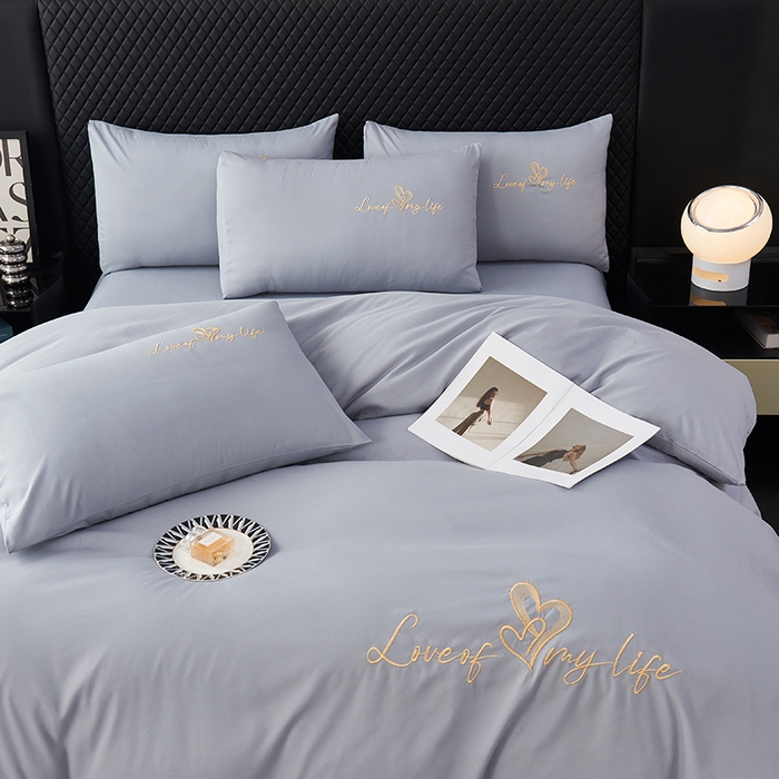 91家纺网 家纺一手货源 找家纺 鑫缘家纺 2025新款水洗磨毛纯色绣花四件套（110克） 星空灰