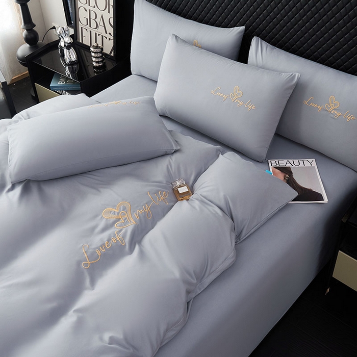 91家纺网 家纺一手货源 找家纺 鑫缘家纺 2025新款水洗磨毛纯色绣花四件套（110克） 星空灰