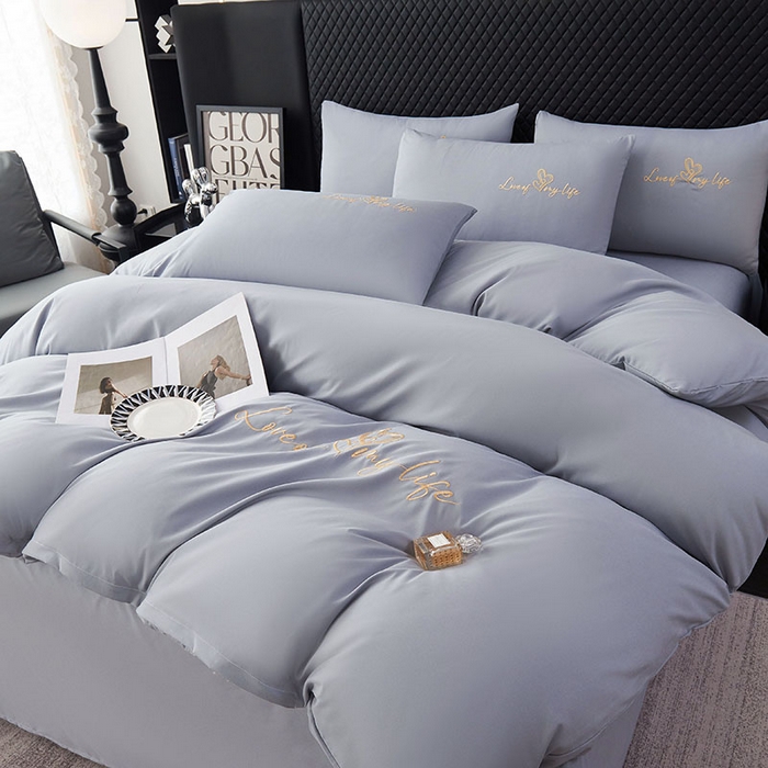 91家纺网 家纺一手货源 找家纺 鑫缘家纺 2025新款水洗磨毛纯色绣花四件套（110克） 星空灰