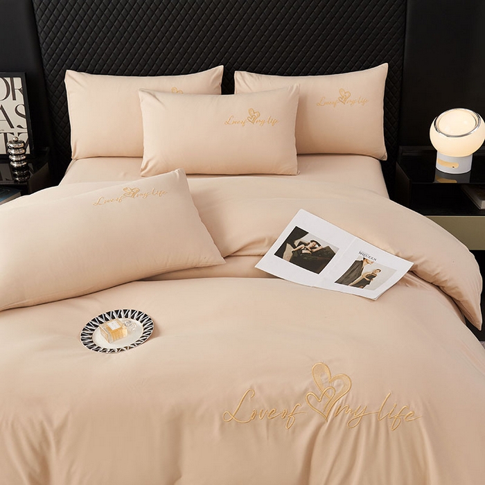 91家纺网 家纺一手货源 找家纺 鑫缘家纺 2025新款水洗磨毛纯色绣花四件套（110克） 香槟金