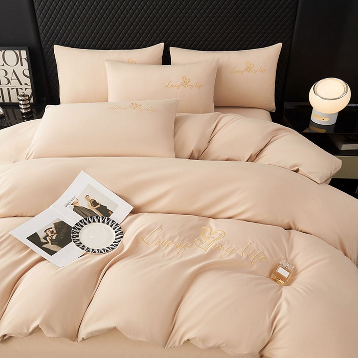 91家纺网 家纺一手货源 找家纺 鑫缘家纺 2025新款水洗磨毛纯色绣花四件套（110克） 香槟金