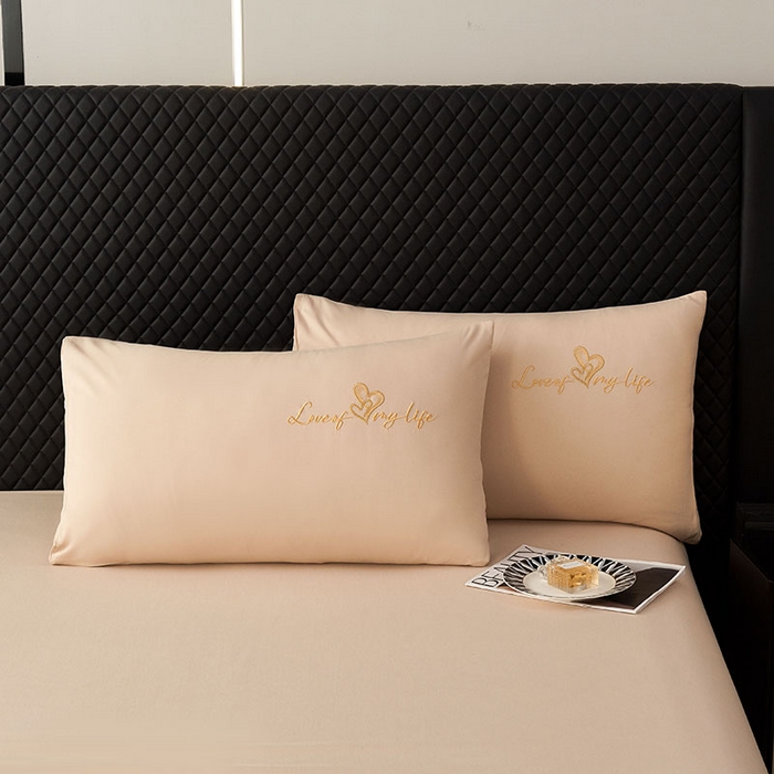 91家纺网 家纺一手货源 找家纺 鑫缘家纺 2025新款水洗磨毛纯色绣花四件套（110克） 香槟金