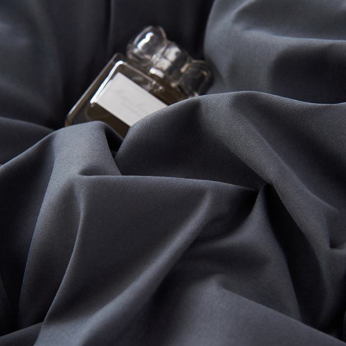 91家纺网 家纺一手货源 找家纺 鑫缘家纺 2025新款水洗磨毛纯色绣花四件套（110克） 石墨灰