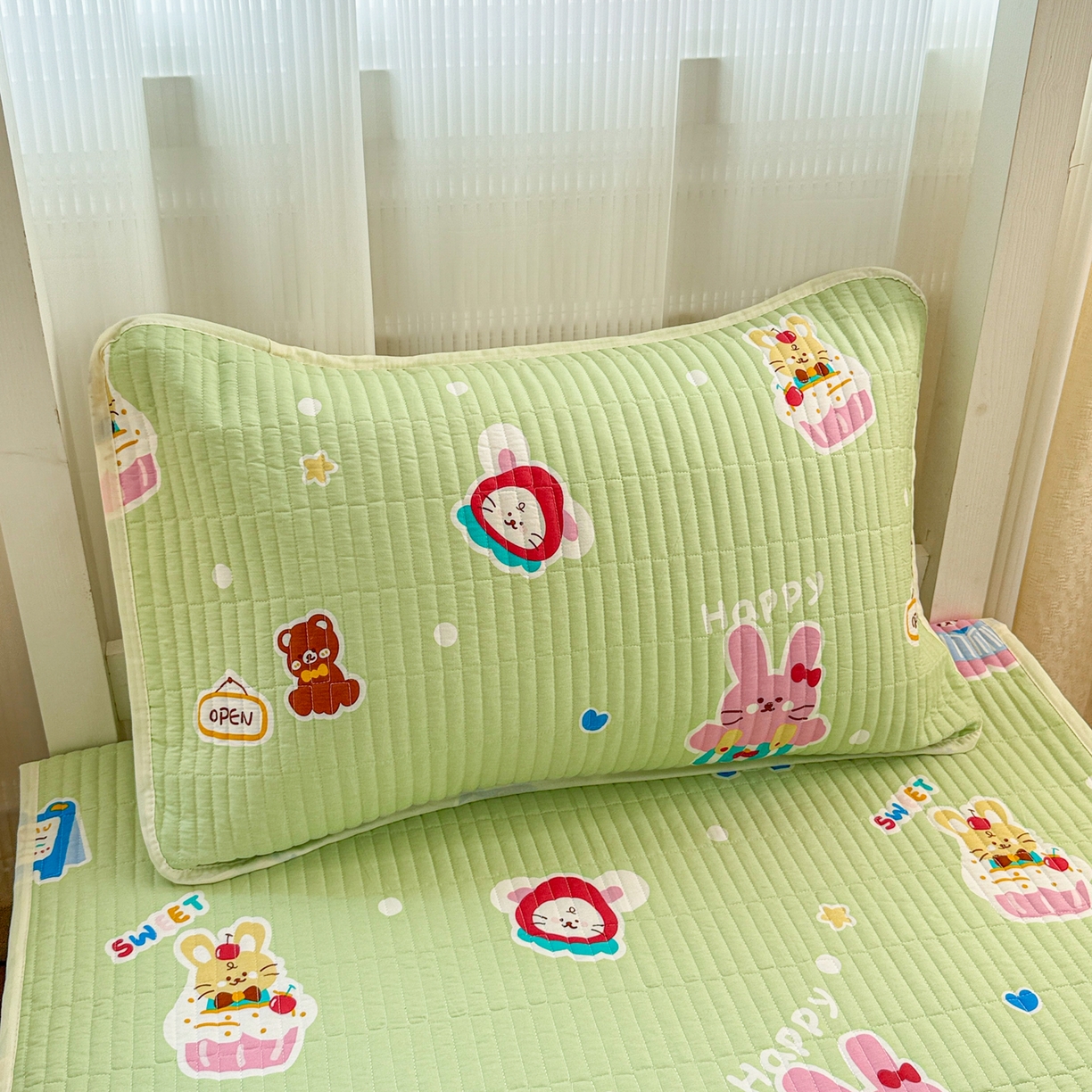 91家纺网 家纺一手货源 找家纺 沐辰 2025春夏新款A类全棉纯棉学生床床盖三件套 欢乐兔