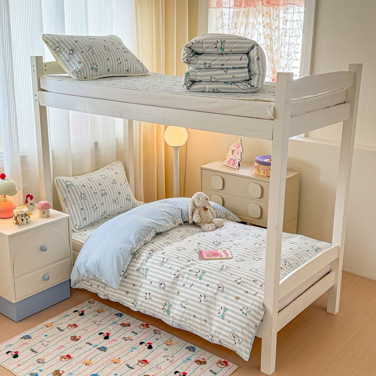 91家纺网 家纺一手货源 找家纺 沐辰 2025春夏新款A类全棉纯棉学生床床盖三件套 蓝白狗狗