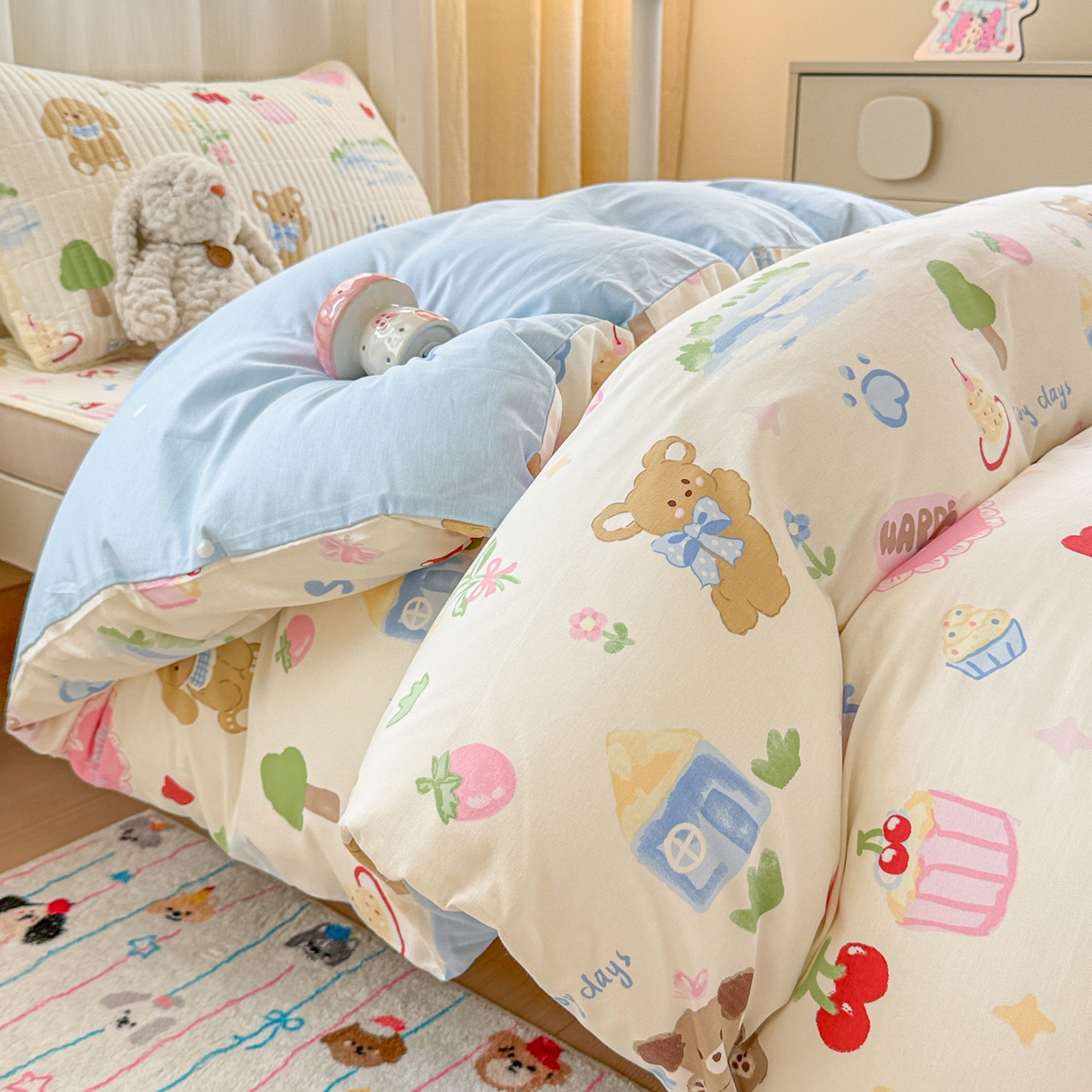 91家纺网 家纺一手货源 找家纺 沐辰 2025春夏新款A类全棉纯棉学生床床盖三件套 梦幻小狗