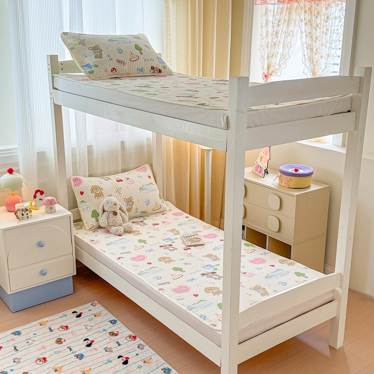 91家纺网 家纺一手货源 找家纺 沐辰 2025春夏新款A类全棉纯棉学生床床盖三件套 梦幻小狗