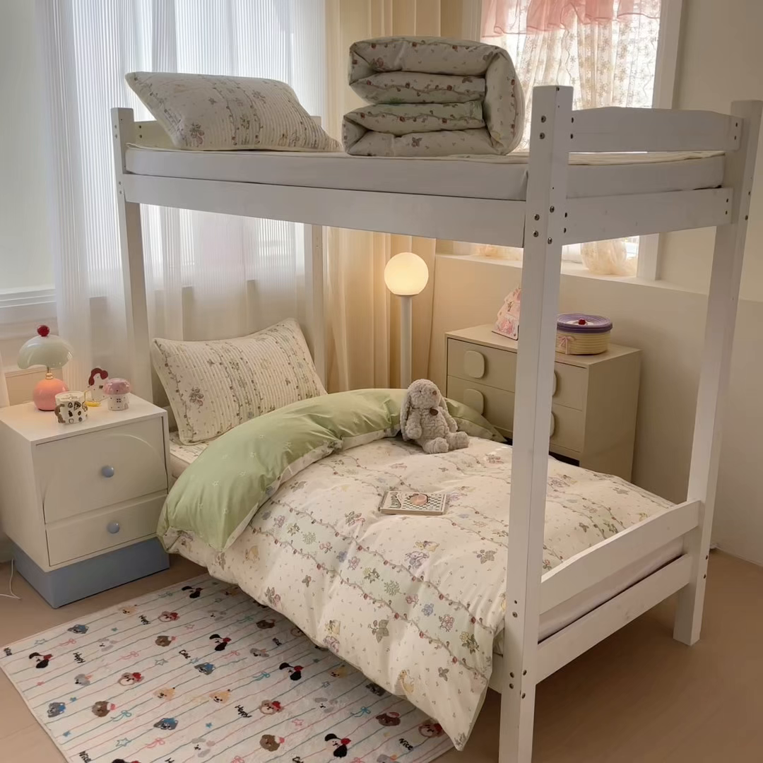 91家纺网 家纺一手货源 找家纺 沐辰 2025春夏新款A类全棉纯棉学生床床盖三件套 青葱兔