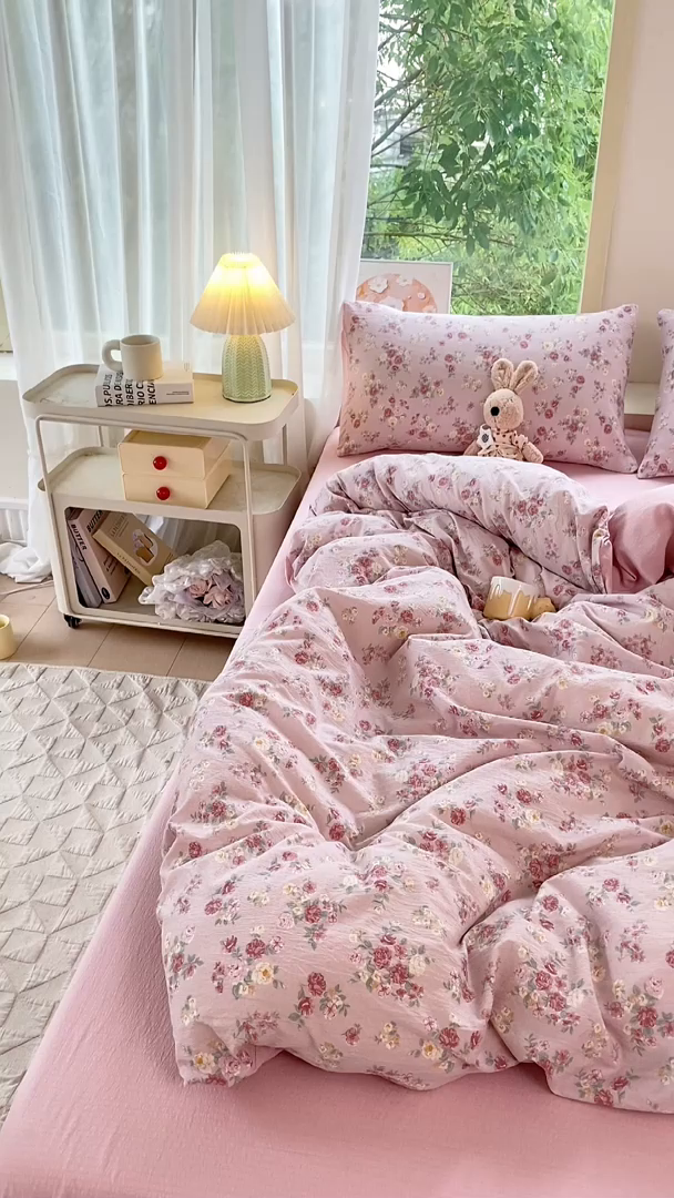 91家纺网 家纺一手货源 找家纺 雅阁尔家纺 2025新款直播小红书ins风针织提花双层纱四件套小碎花被套床笠三件套-叠拍 玫瑰物语