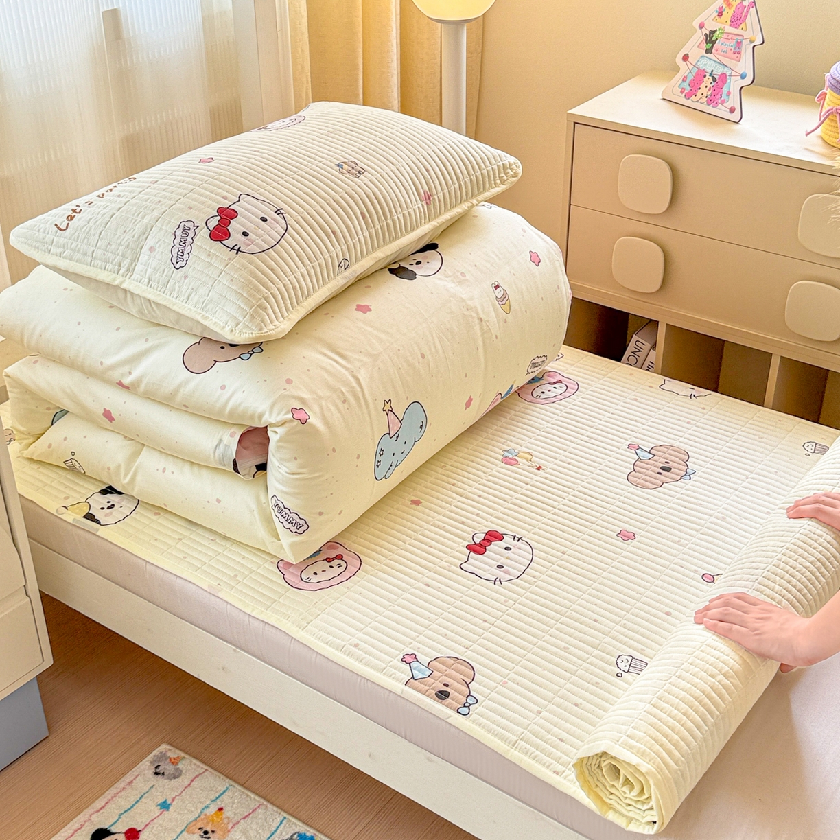 91家纺网 家纺一手货源 找家纺 沐辰 2025春夏新款A类全棉纯棉学生床床盖三件套 生日派对