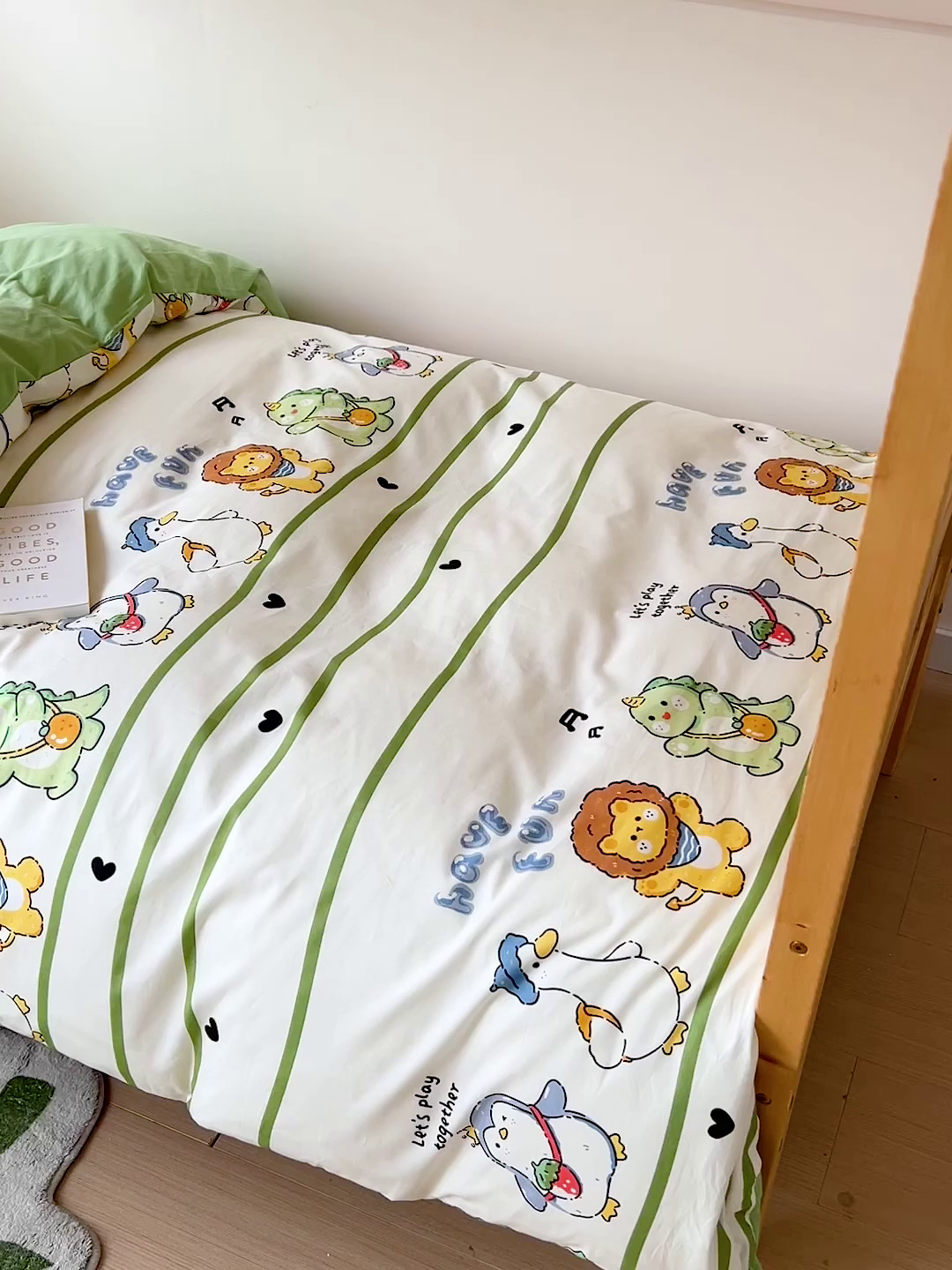 91家纺网 家纺一手货源 找家纺 名兮2025新款全棉纯棉13372学生床多件套 动物联欢