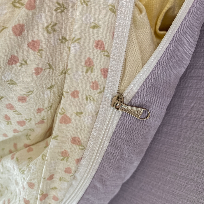 91家纺网 家纺一手货源 找家纺 雅阁尔家纺 2025新款直播小红书ins风针织提花双层纱四件套小碎花被套床笠三件套-叠拍 小萝莉