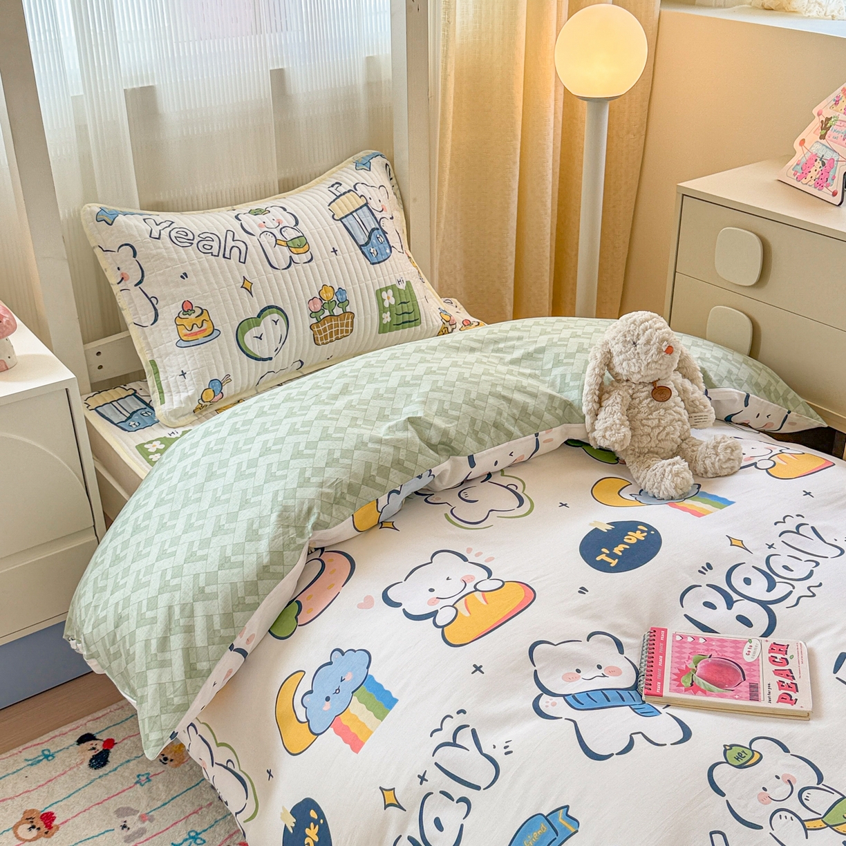 91家纺网 家纺一手货源 找家纺 沐辰 2025春夏新款A类全棉纯棉学生床床盖三件套 早安小熊