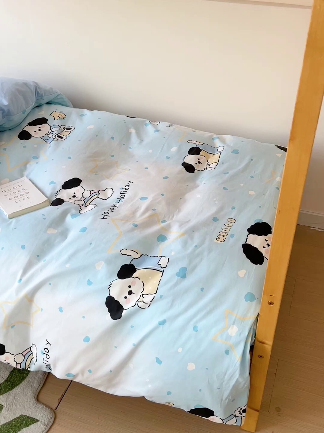 91家纺网 家纺一手货源 找家纺 名兮2025新款全棉纯棉13372学生床多件套 斑点狗