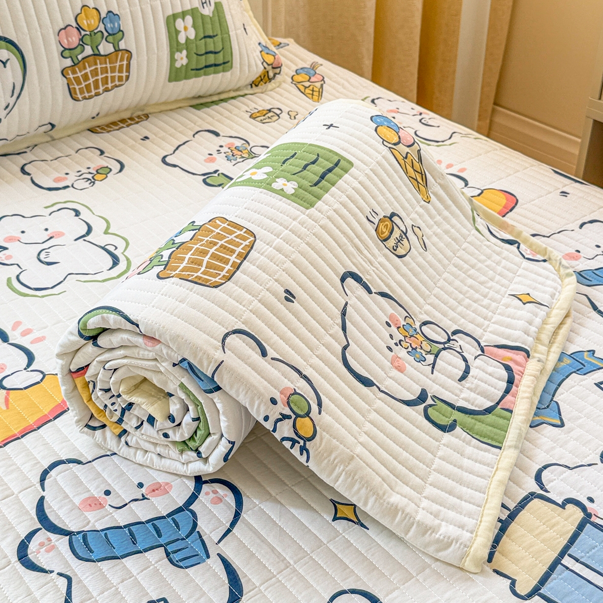 91家纺网 家纺一手货源 找家纺 沐辰 2025春夏新款A类全棉纯棉学生床床盖三件套 早安小熊