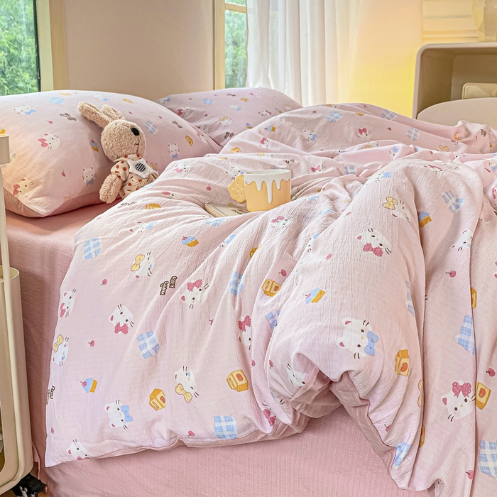 91家纺网 家纺一手货源 找家纺 雅阁尔家纺 2025新款直播小红书ins风针织提花双层纱四件套小碎花被套床笠三件套-平铺 咪咪宝贝