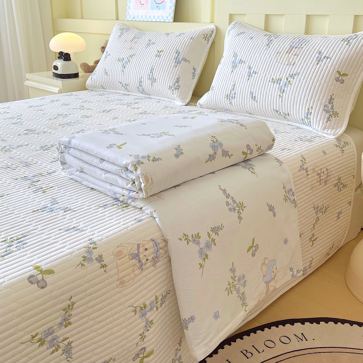 2025新款A类全棉印花床盖四件套 花丛兔