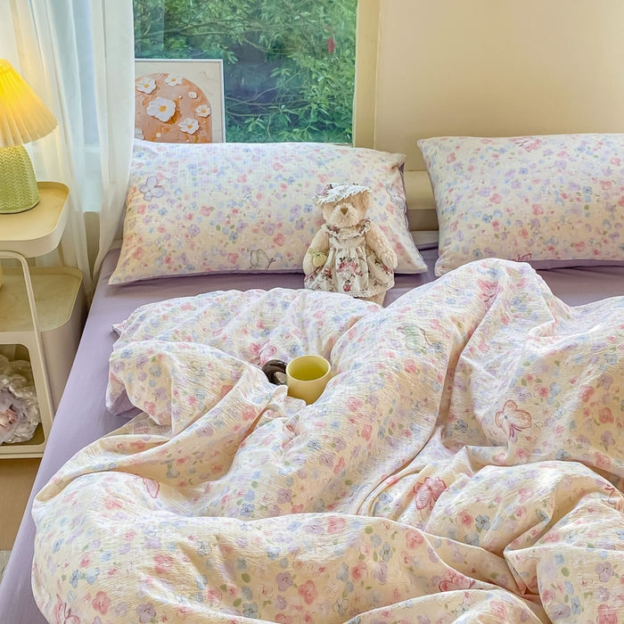 91家纺网 家纺一手货源 找家纺 雅阁尔家纺 2025新款直播小红书ins风针织提花双层纱四件套小碎花被套床笠三件套-平铺 逃之夭夭