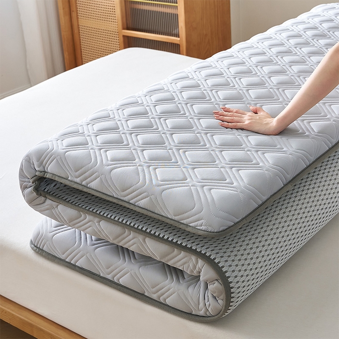 91家纺网 家纺一手货源 找家纺 锦丝钰床垫 2025春夏新款乳胶记忆棉床垫-大床 单边-菱形格灰