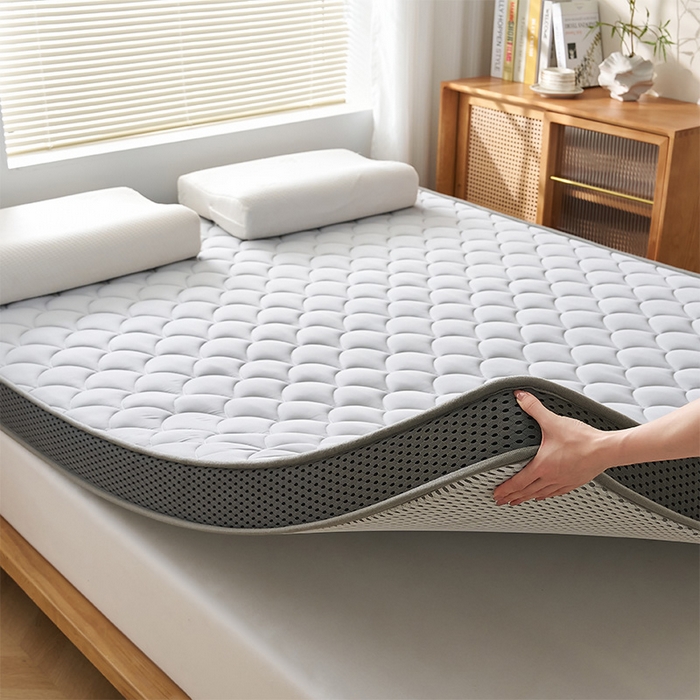 91家纺网 家纺一手货源 找家纺 锦丝钰床垫 2025春夏新款乳胶记忆棉床垫-大床 立体-月光灰