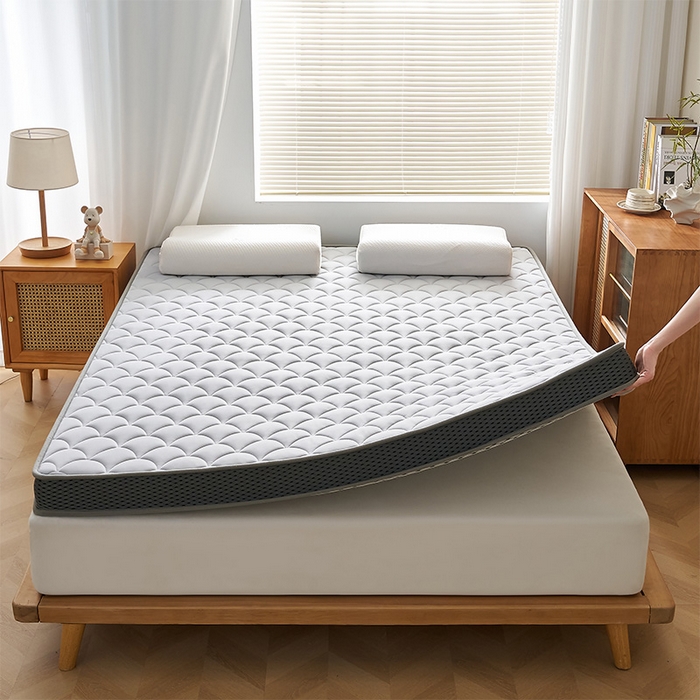 91家纺网 家纺一手货源 找家纺 锦丝钰床垫 2025春夏新款乳胶记忆棉床垫-大床 立体-月光灰