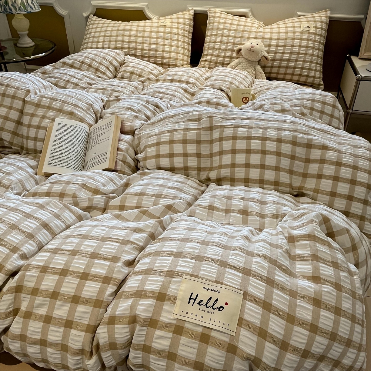 91家纺网 家纺一手货源 找家纺 顾里家纺 2025新款韩系格子阳离子泡泡纱四件套-第一组 复古奶咖