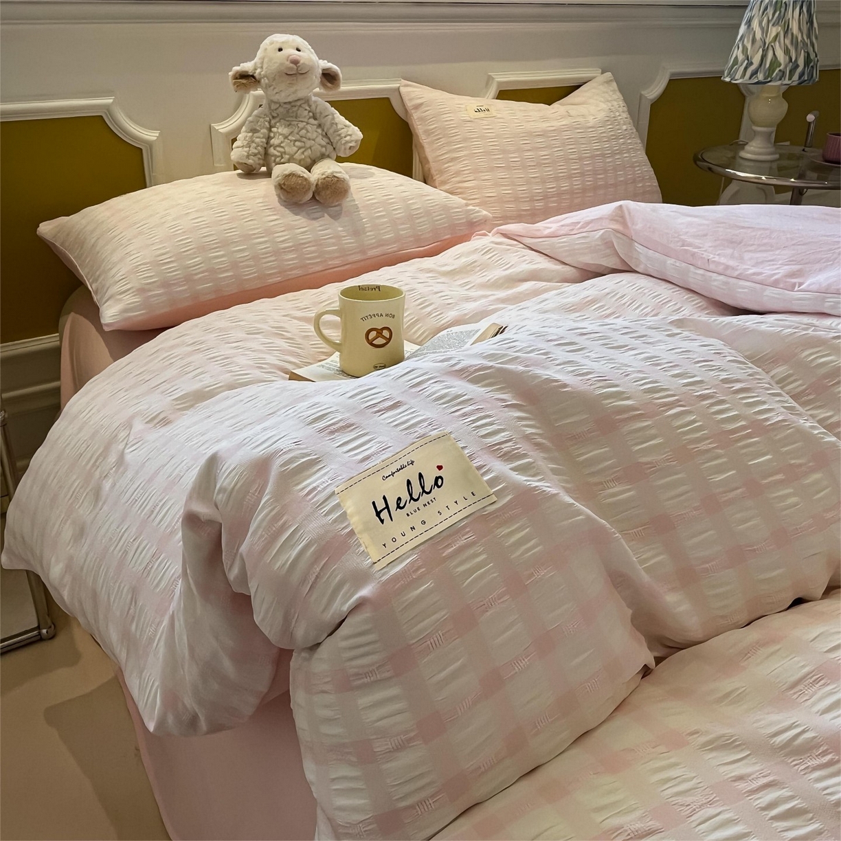 91家纺网 家纺一手货源 找家纺 顾里家纺 2025新款韩系格子阳离子泡泡纱四件套-第一组 少女粉格