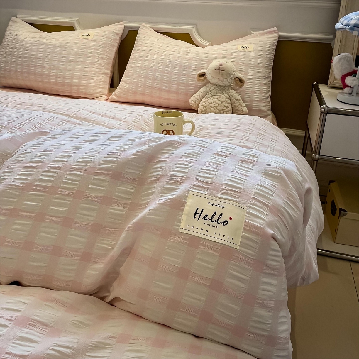 91家纺网 家纺一手货源 找家纺 顾里家纺 2025新款韩系格子阳离子泡泡纱四件套-第一组 少女粉格