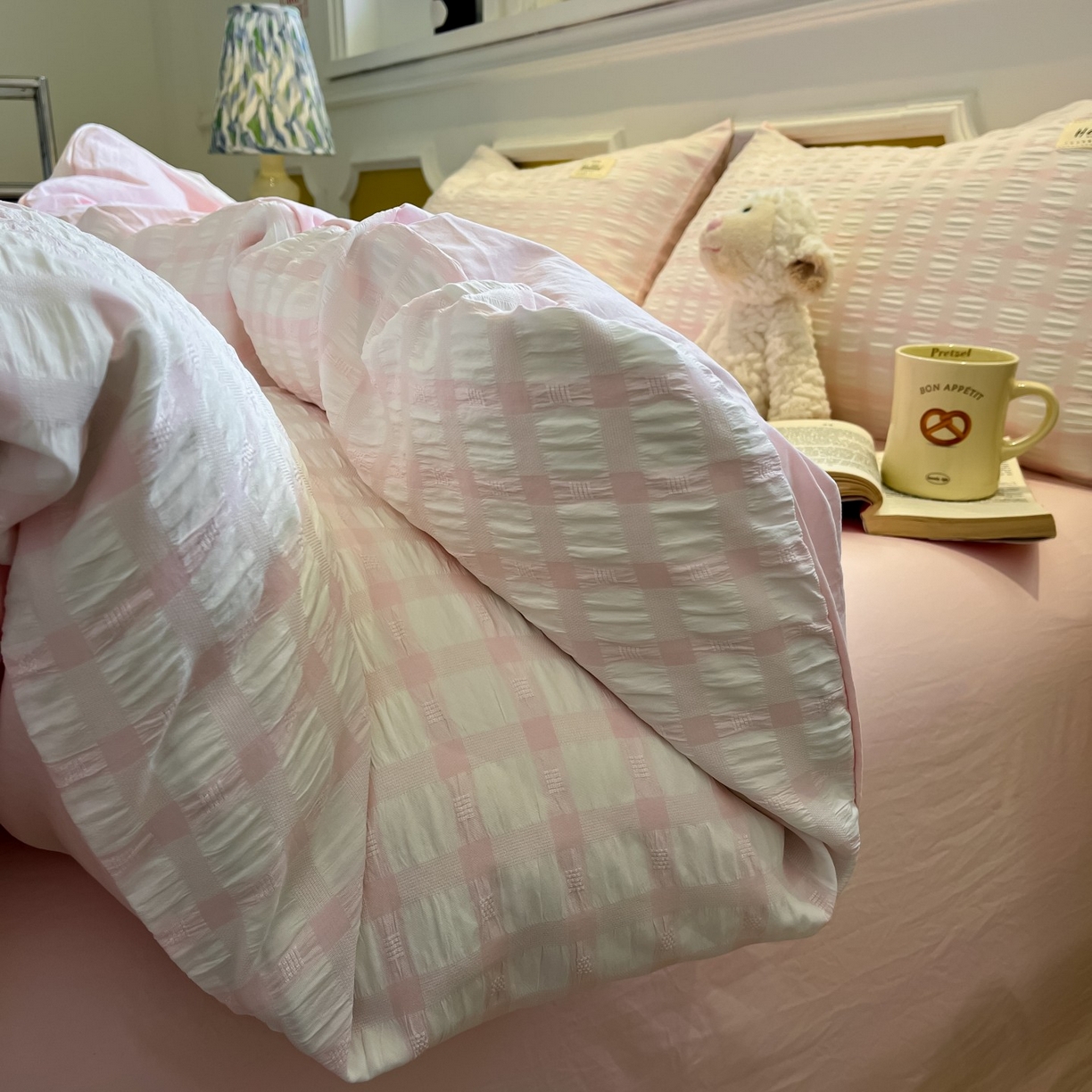 91家纺网 家纺一手货源 找家纺 顾里家纺 2025新款韩系格子阳离子泡泡纱四件套-第一组 少女粉格