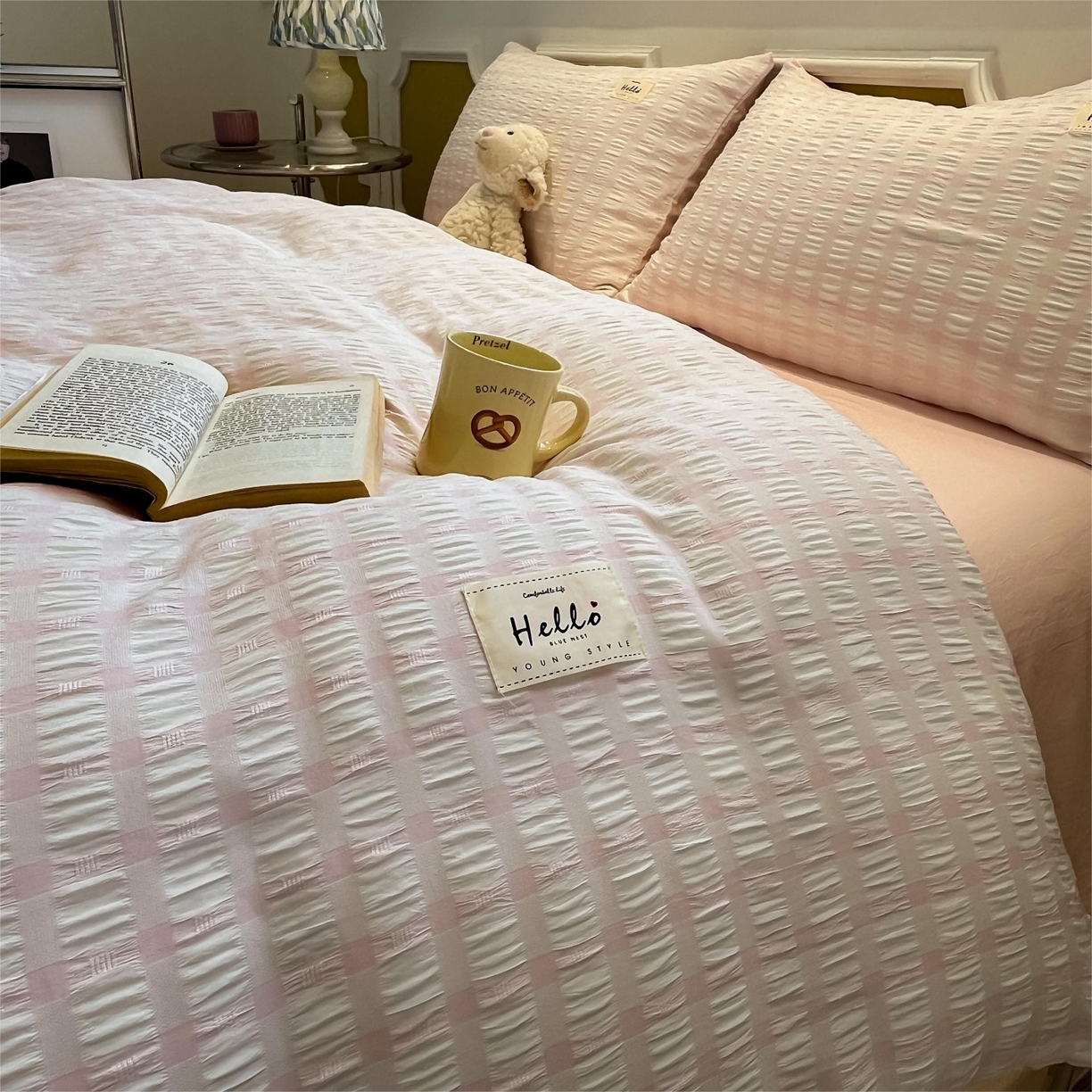 91家纺网 家纺一手货源 找家纺 顾里家纺 2025新款韩系格子阳离子泡泡纱四件套-第一组 少女粉格