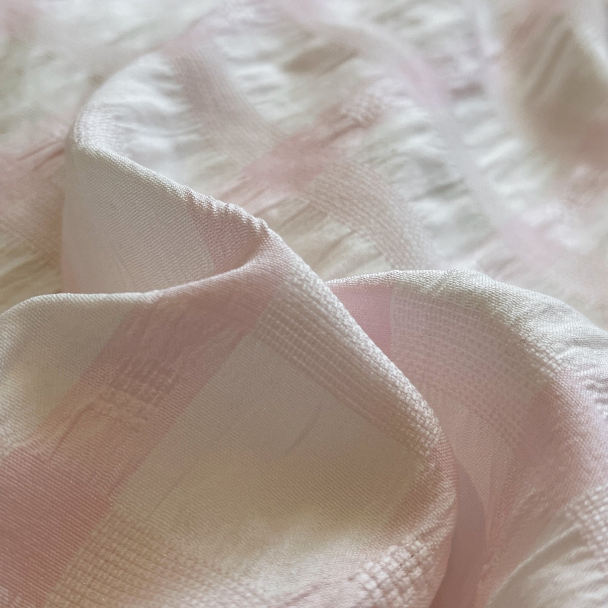 91家纺网 家纺一手货源 找家纺 顾里家纺 2025新款韩系格子阳离子泡泡纱四件套-第一组 少女粉格