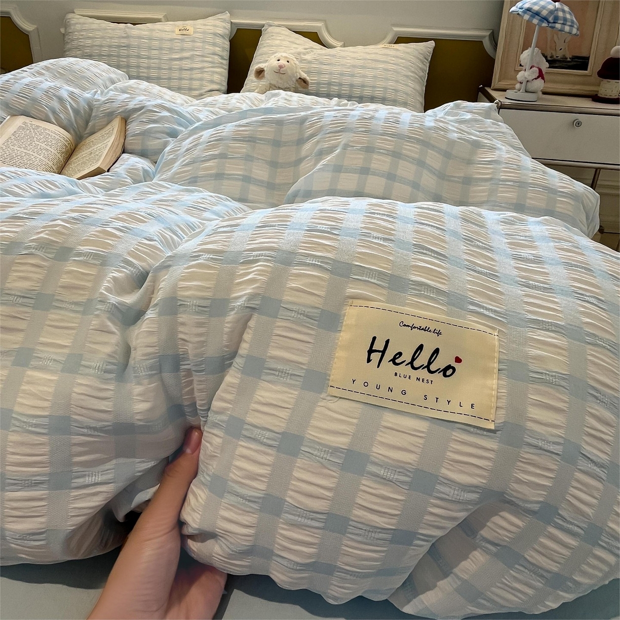 91家纺网 家纺一手货源 找家纺 顾里家纺 2025新款韩系格子阳离子泡泡纱四件套-第一组 天空蓝格