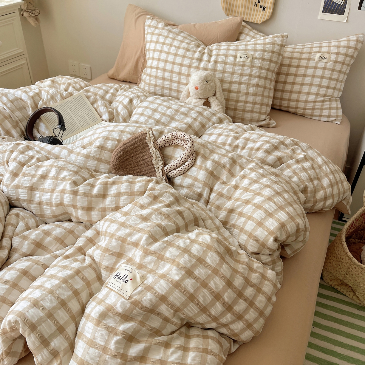 91家纺网 家纺一手货源 找家纺 顾里2025新款韩系格子阳离子泡泡纱四件套-第二组 复古奶咖