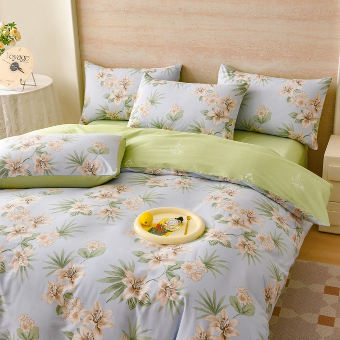 91家纺网 家纺一手货源 找家纺 宇彬家纺 2026直播新款13070全棉纯棉印花床单床笠款四件套和单被套喷气清新简约（缩水足可定做） 花间水色