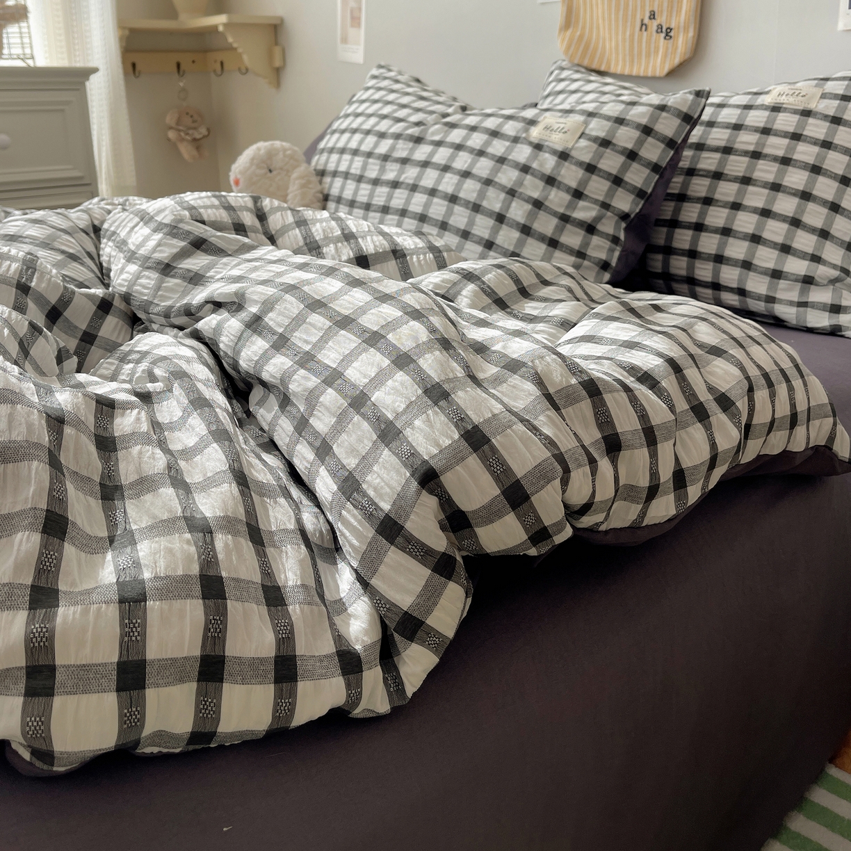 91家纺网 家纺一手货源 找家纺 顾里2025新款韩系格子阳离子泡泡纱四件套-第二组 经典黑格