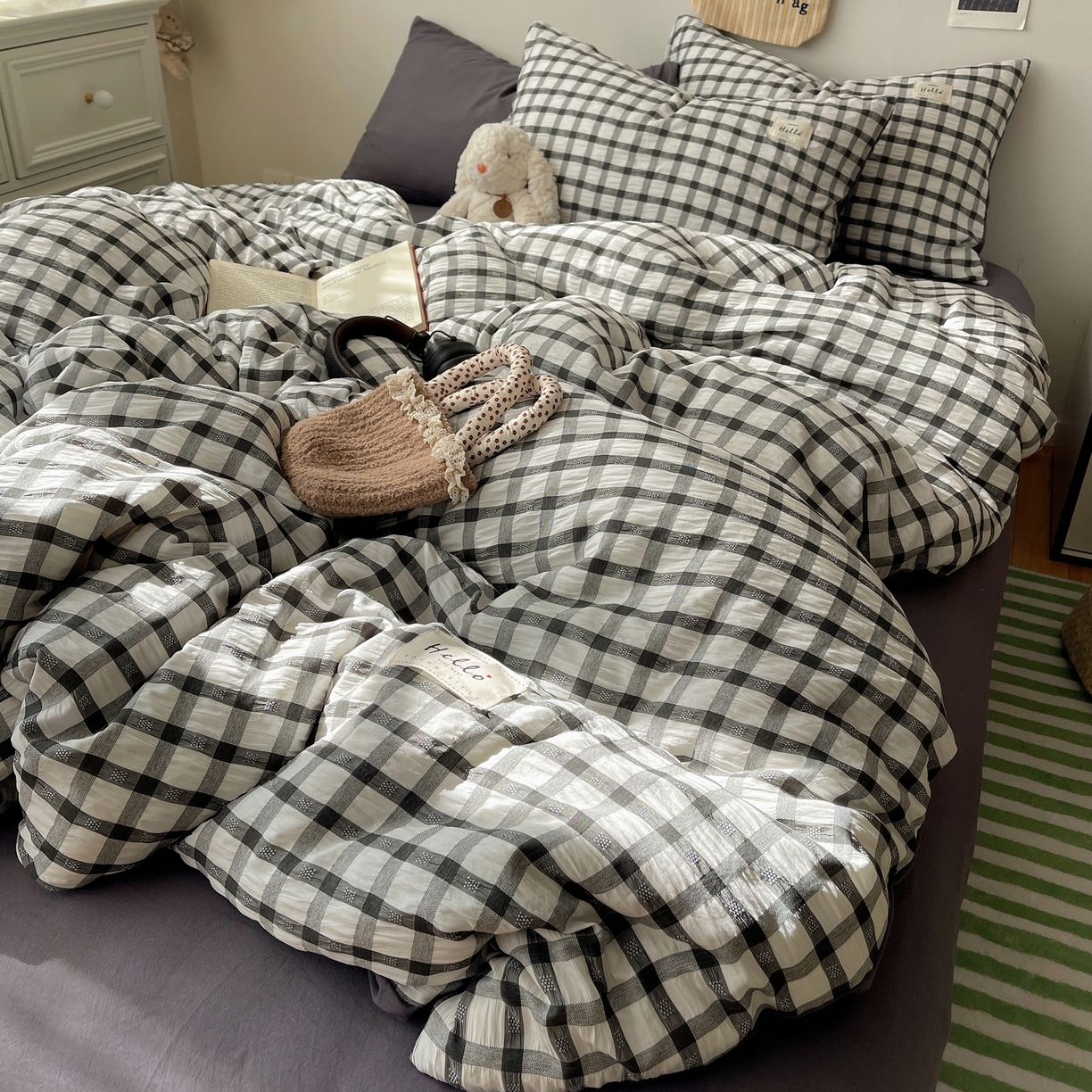 91家纺网 家纺一手货源 找家纺 顾里2025新款韩系格子阳离子泡泡纱四件套-第二组 经典黑格