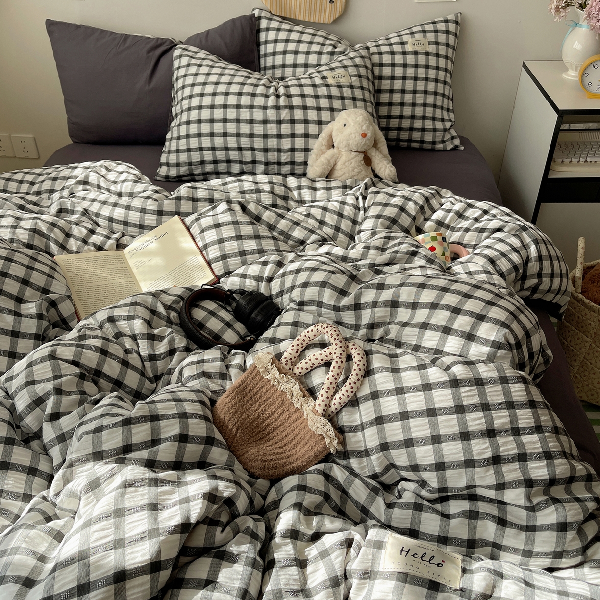 91家纺网 家纺一手货源 找家纺 顾里2025新款韩系格子阳离子泡泡纱四件套-第二组 经典黑格