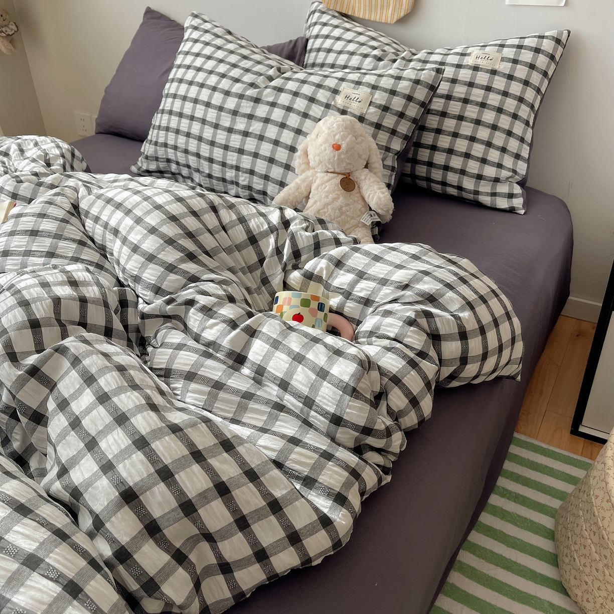 91家纺网 家纺一手货源 找家纺 顾里2025新款韩系格子阳离子泡泡纱四件套-第二组 经典黑格