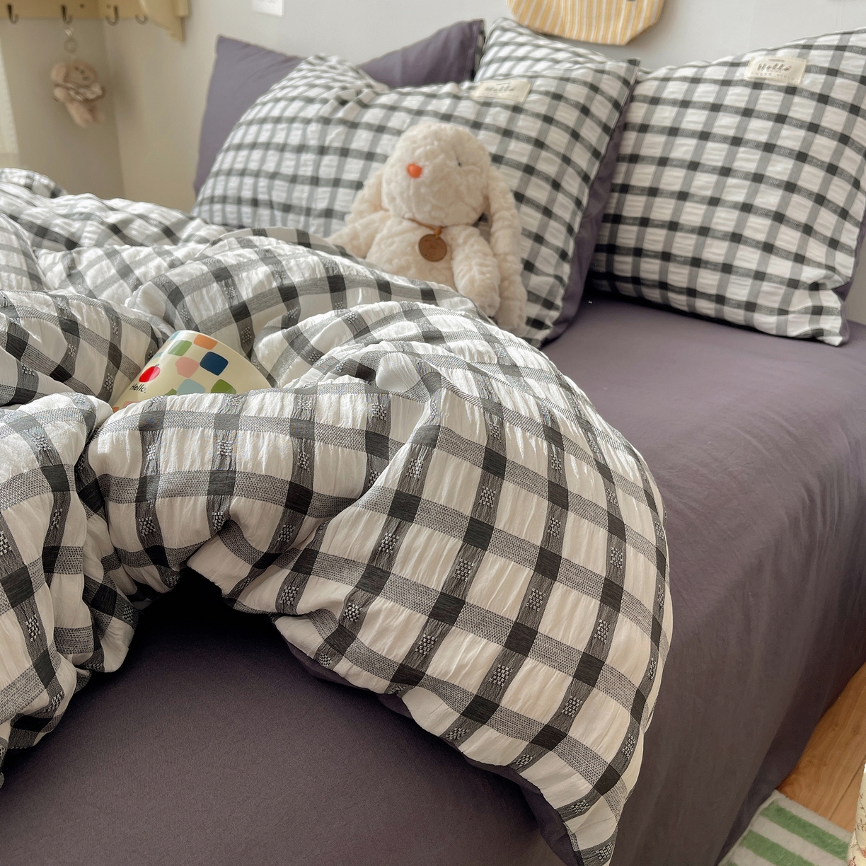 91家纺网 家纺一手货源 找家纺 顾里2025新款韩系格子阳离子泡泡纱四件套-第二组 经典黑格