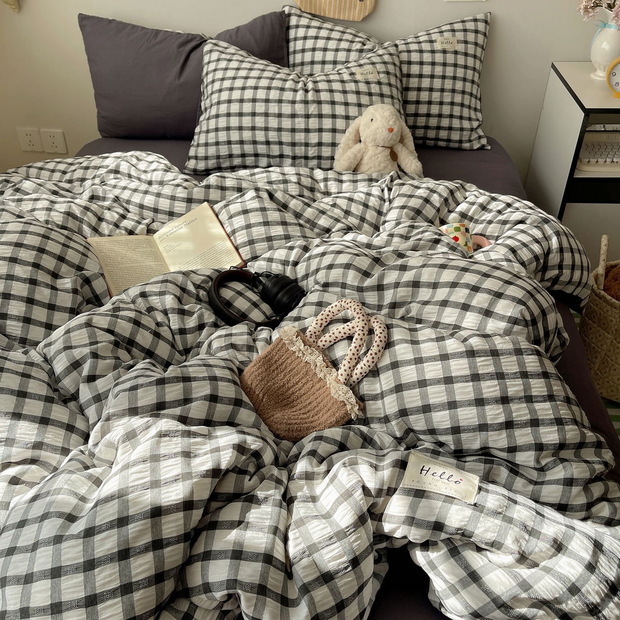 91家纺网 家纺一手货源 找家纺 顾里2025新款韩系格子阳离子泡泡纱四件套-第二组 经典黑格