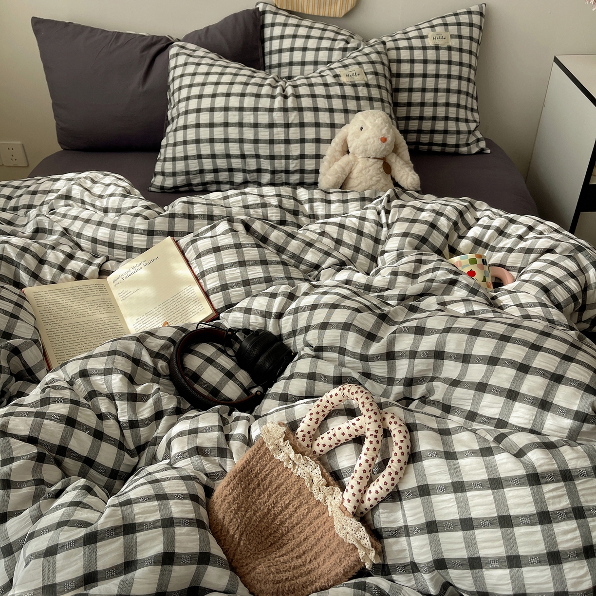 91家纺网 家纺一手货源 找家纺 顾里2025新款韩系格子阳离子泡泡纱四件套-第二组 经典黑格