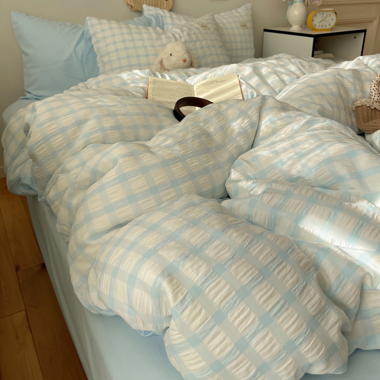 91家纺网 家纺一手货源 找家纺 顾里2025新款韩系格子阳离子泡泡纱四件套-第二组 天空蓝格