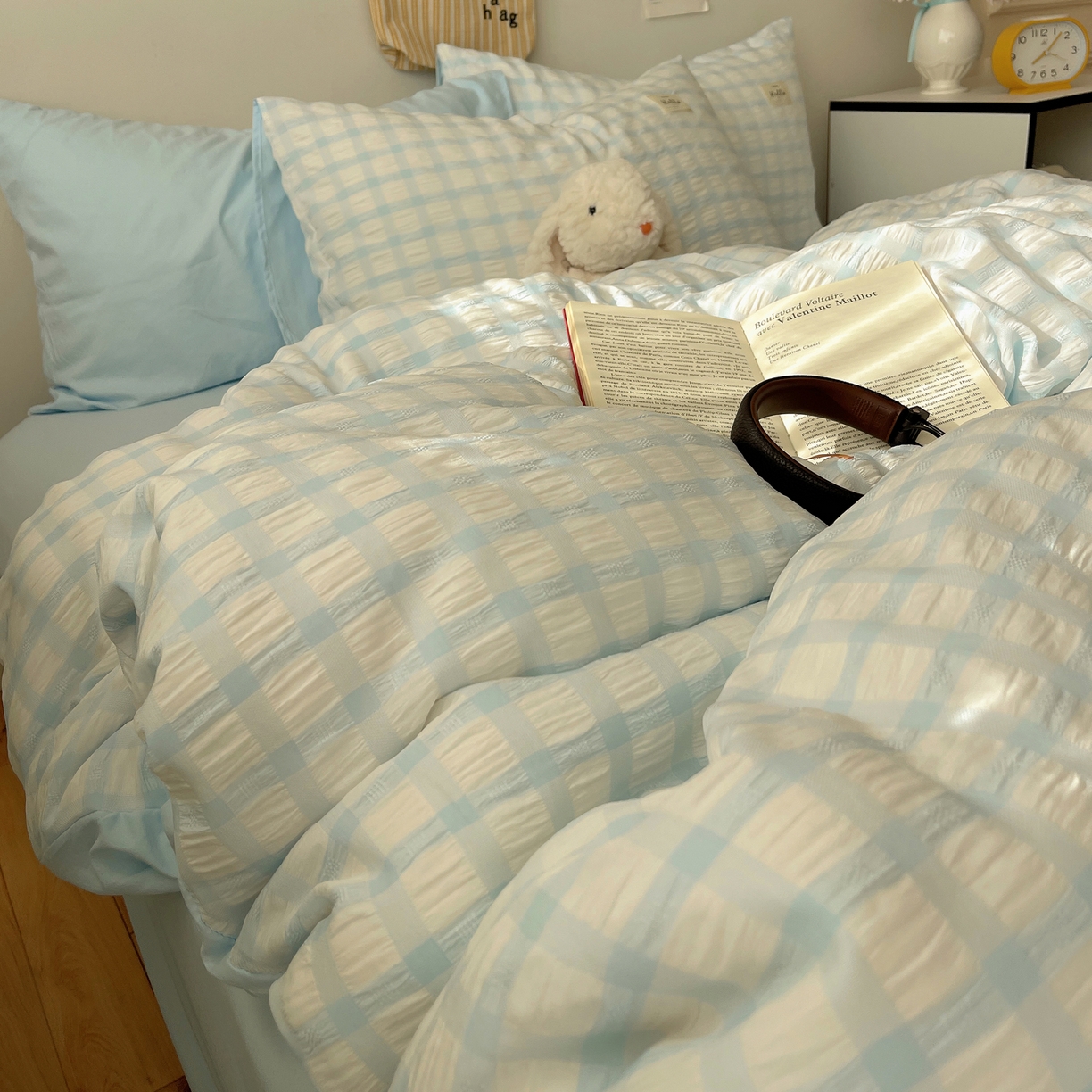 91家纺网 家纺一手货源 找家纺 顾里2025新款韩系格子阳离子泡泡纱四件套-第二组 天空蓝格