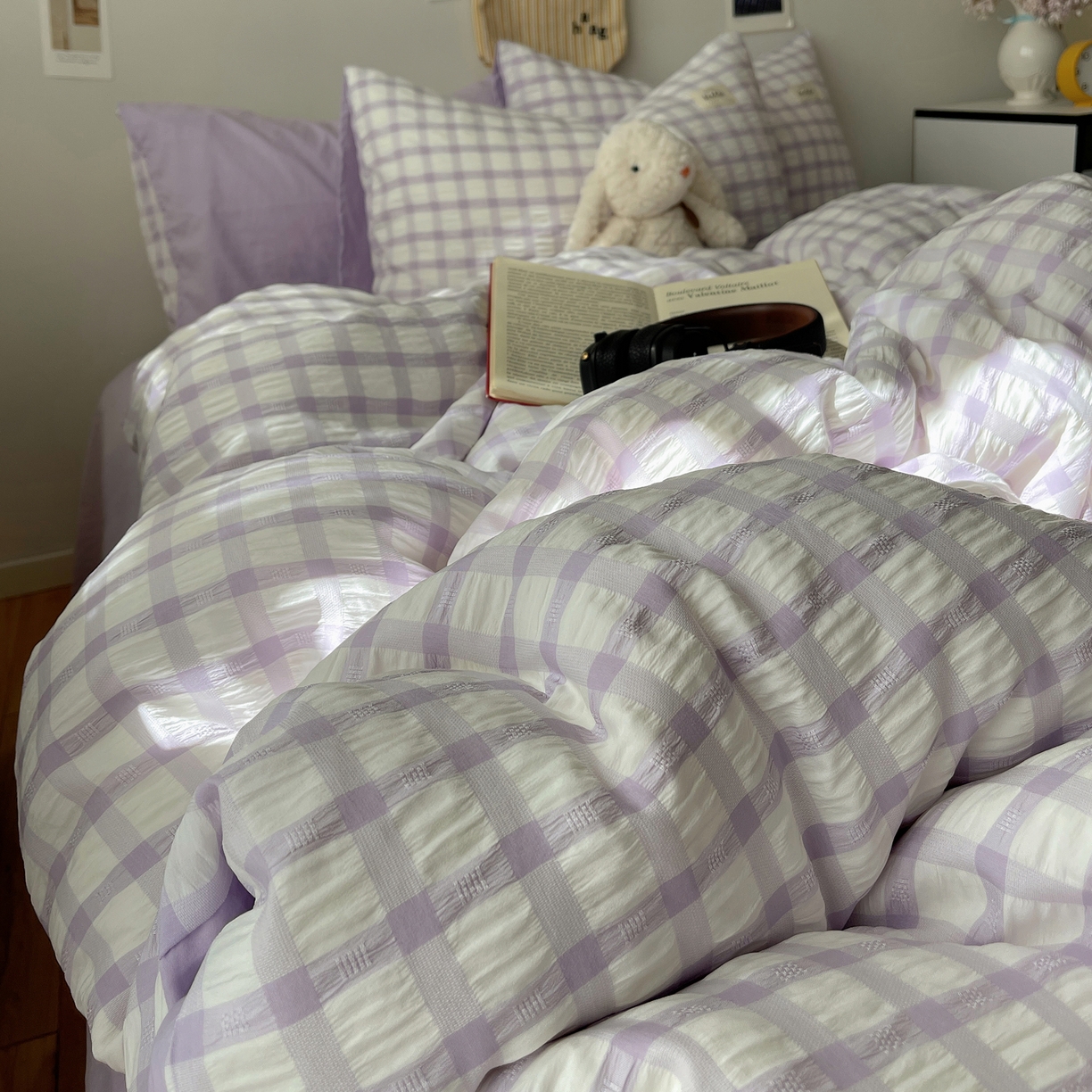 91家纺网 家纺一手货源 找家纺 顾里2025新款韩系格子阳离子泡泡纱四件套-第二组 薰衣紫格