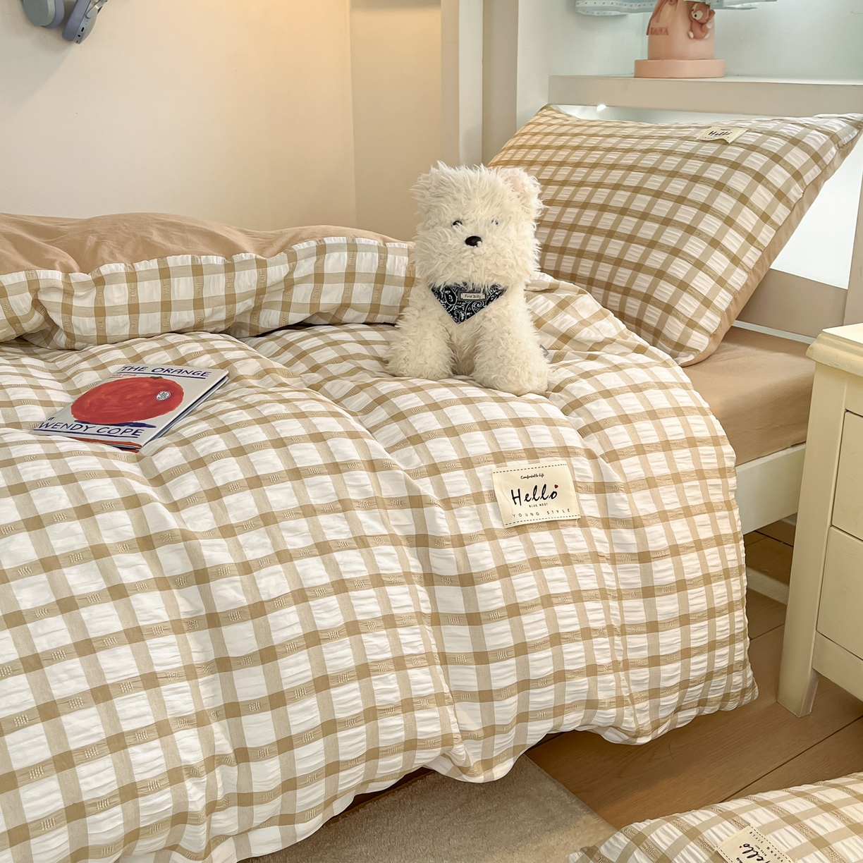 91家纺网 家纺一手货源 找家纺 顾里2025新款韩系格子阳离子泡泡纱学生宿舍上下铺三件套 复古奶咖