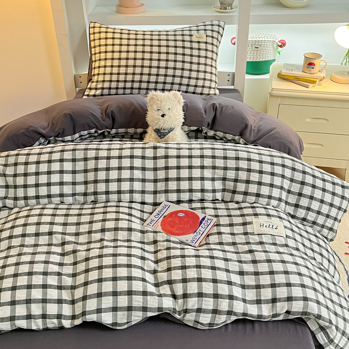 91家纺网 家纺一手货源 找家纺 顾里2025新款韩系格子阳离子泡泡纱学生宿舍上下铺三件套 经典黑格